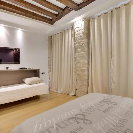 Marais - Parisien Pour 5 Personnes Apartment